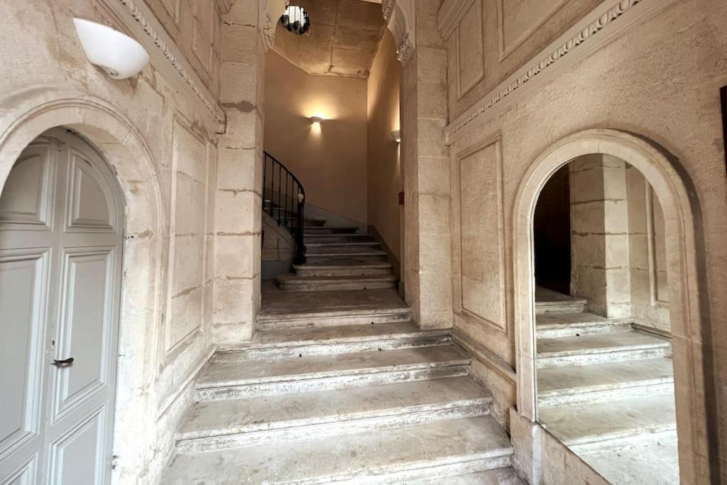 Apartmán Le Vieux Sextier - Ac Clim - Lumineux - Wifi - Hypercentre Avignon Exteriér fotografie
